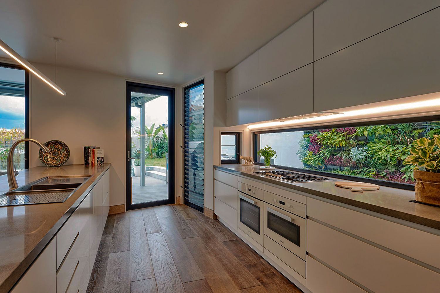 Modern renovation – O&S House Abbotsford Kitchen