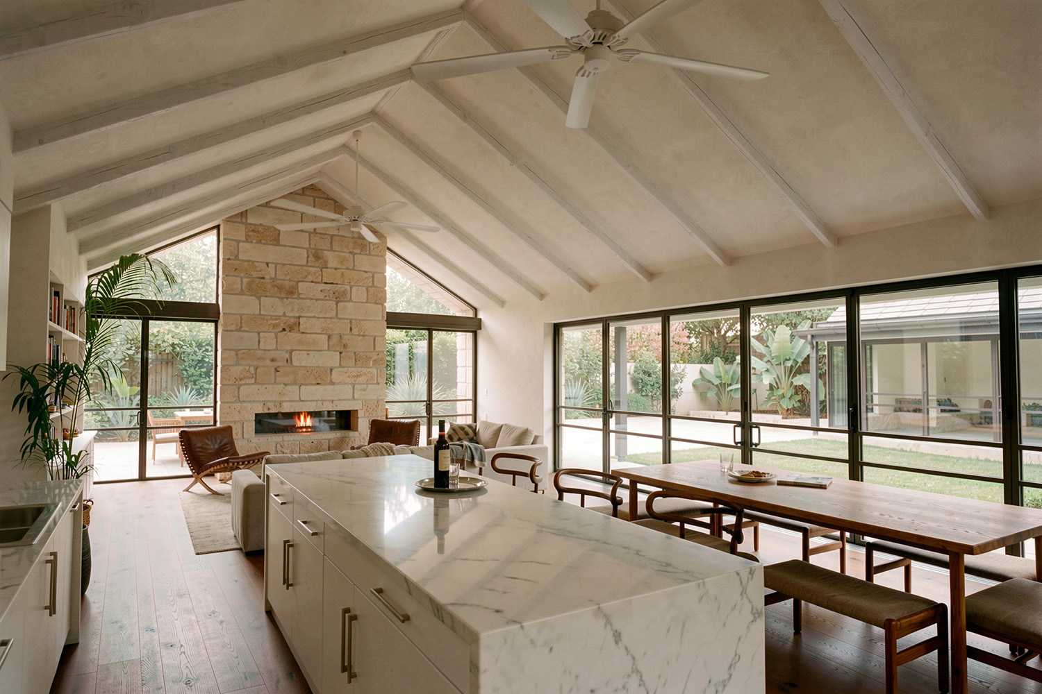 R&F House North Balgowlah Heritage – Open Plan Kitchen, Dining Living