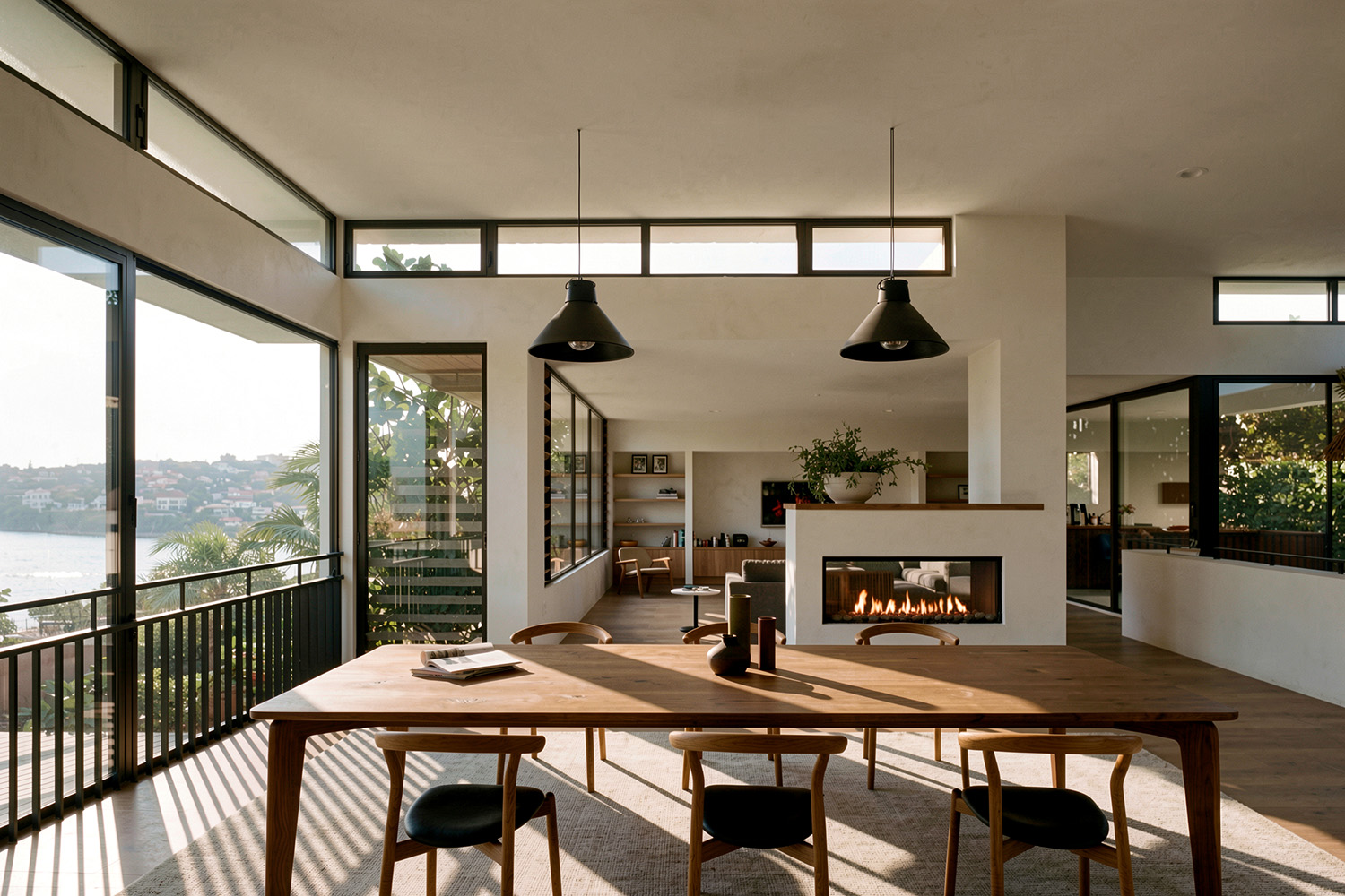 F&B House Clontarf – Dining Living area