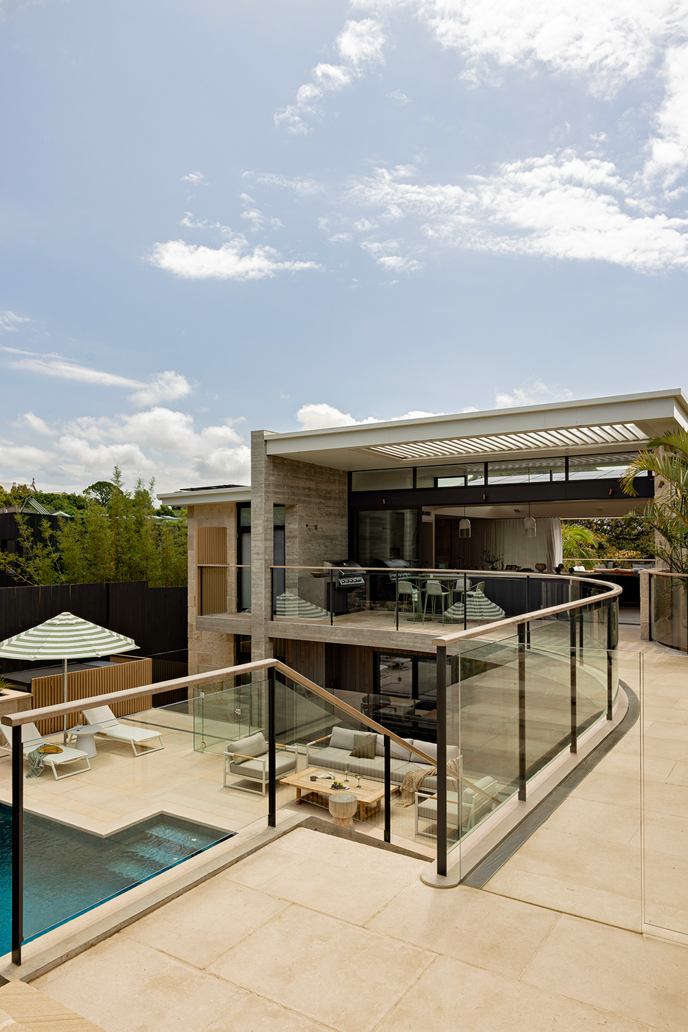 Modern coastal interior design – N&H House Bridge