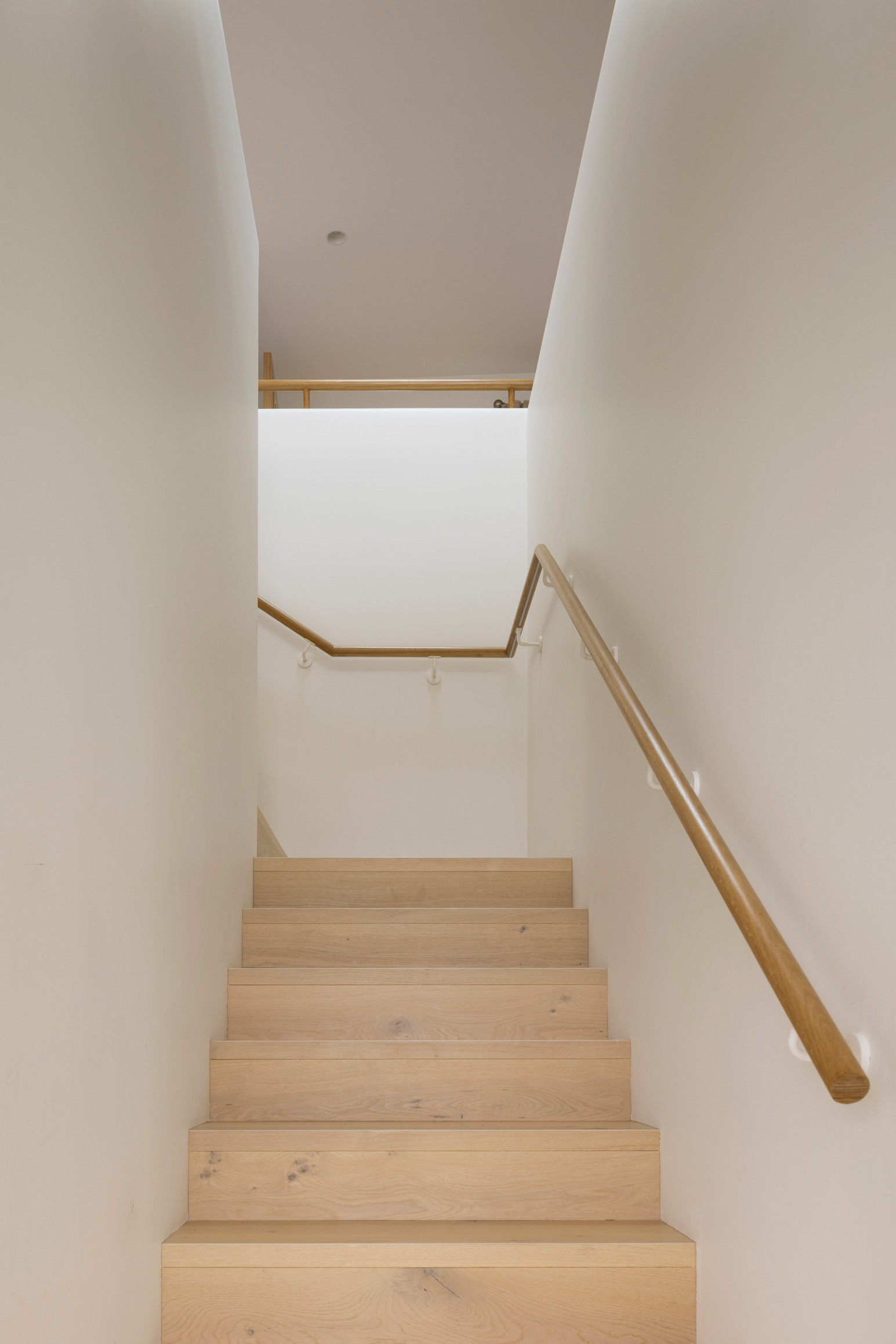 J&M Mid-Century Modern House – Staircase
