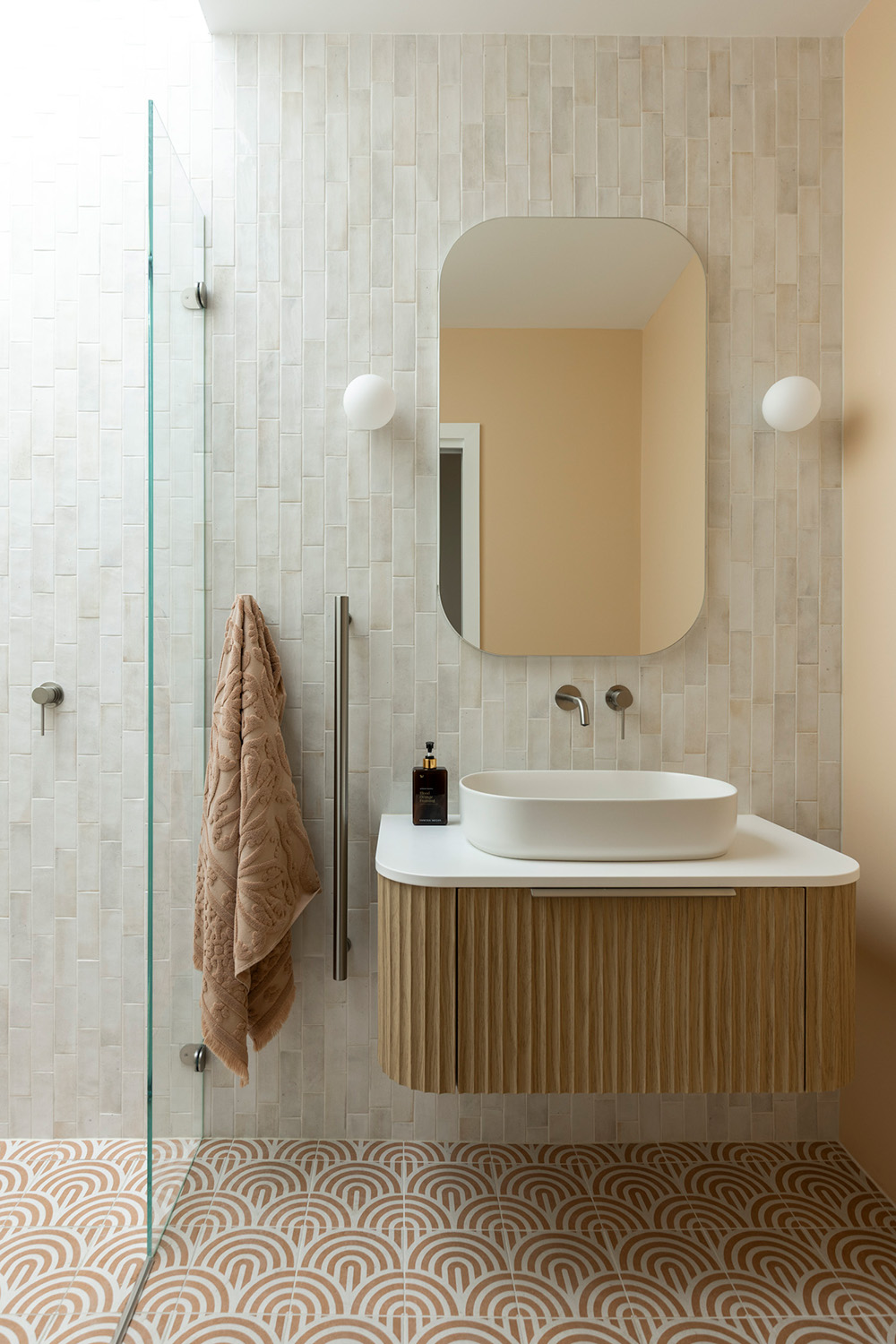 J&M Mid-Century Modern House – Bathroom