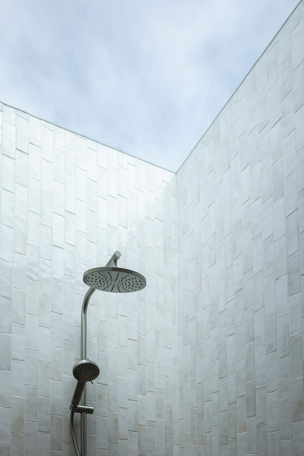 J&M Mid-Century Modern House – Shower